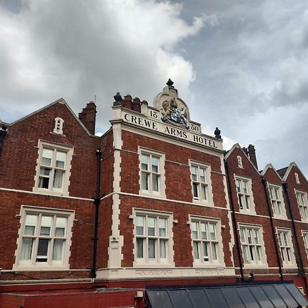 Crewe Arms Hotel Buitenkant foto
