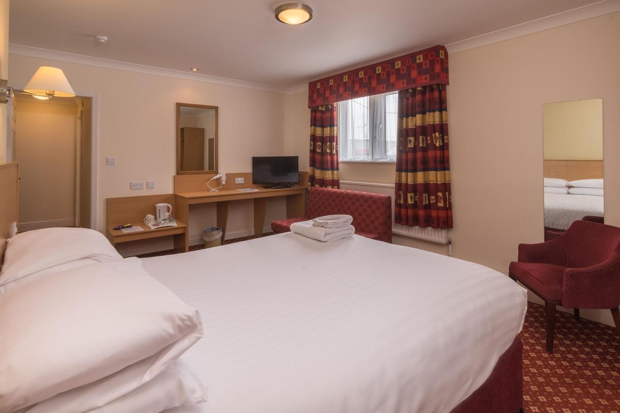 Crewe Arms Hotel Buitenkant foto