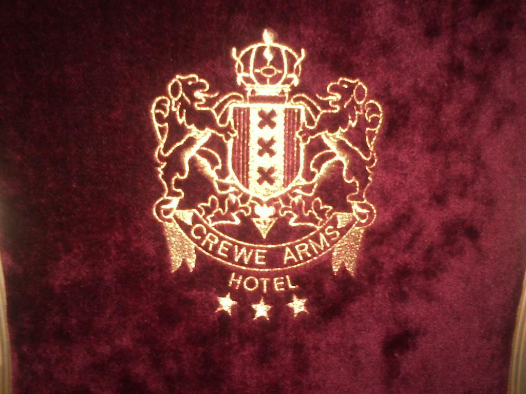 Crewe Arms Hotel Buitenkant foto